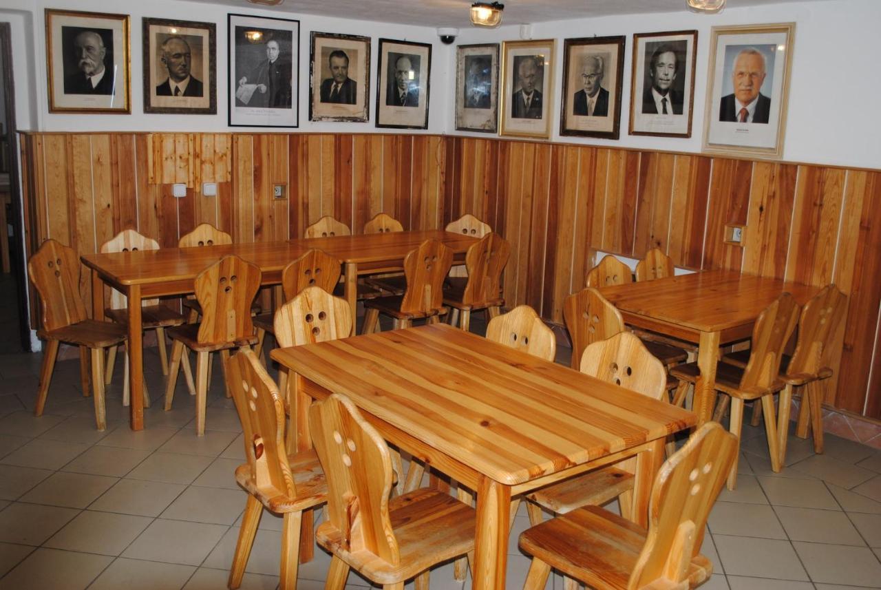 Penzion A Restaurace Kaminek Doksy  Exterior foto